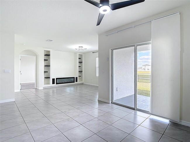 Building Photo - 2682 Common Fig Run