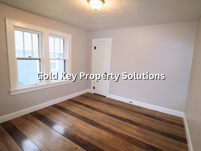 Building Photo - Large 2 BR 1 BA House with Family Room, Basement, Garage, and Separate Storage Building (SECTION ...