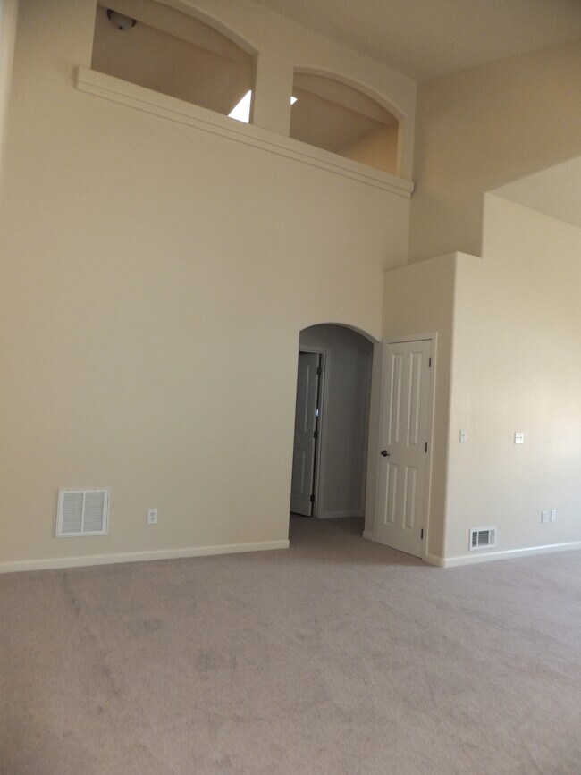 Building Photo - 2022 Lassen Dr