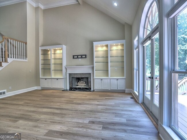 Building Photo - 3237 Waldwick Way SE