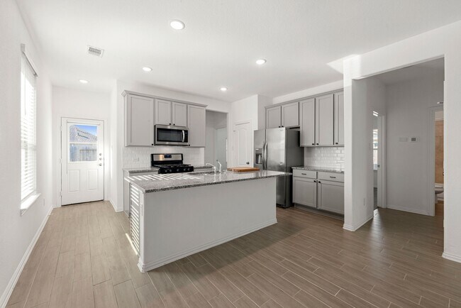 Building Photo - 31335 Horseshoe Meadow Bend Ln