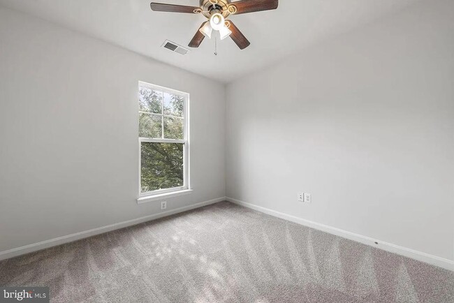 Building Photo - 11901 Benton Lake Rd