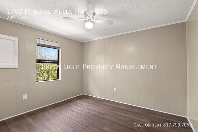 Building Photo - 1702 Mineral Wells Hwy