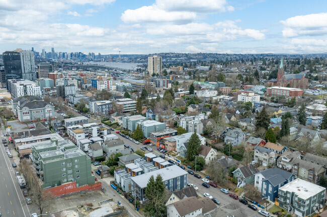 Building Photo - Brooklyn Boutique Apartments