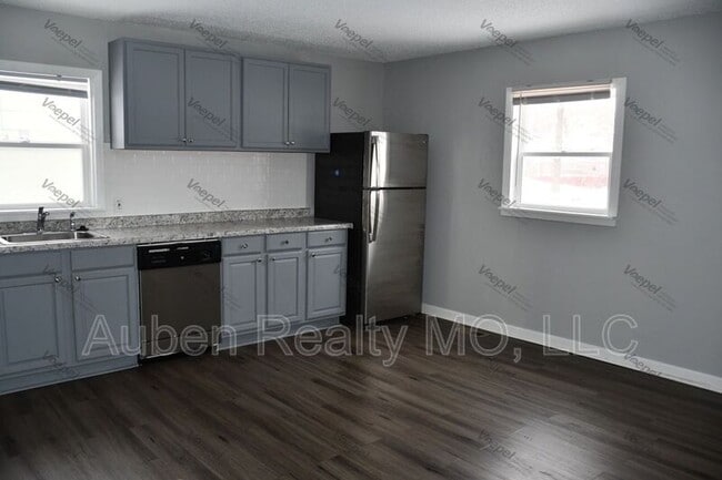 Building Photo - 11224 E Sheley Rd