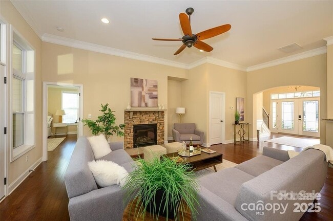 Building Photo - 4406 Carrington Dr