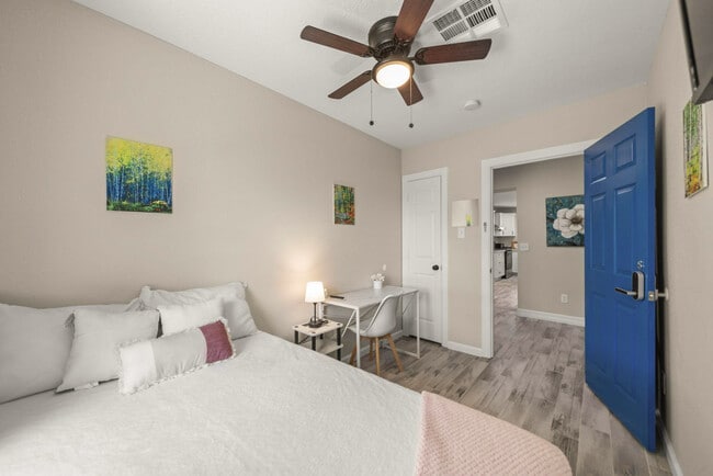 Building Photo - 1307 Diplomat Way