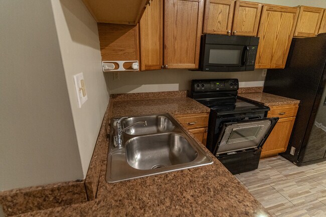 Building Photo - 161 Pope St