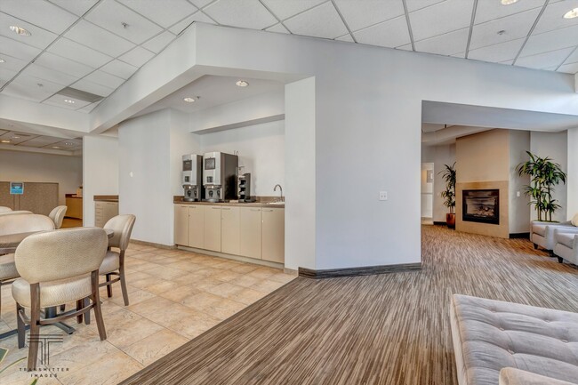 Building Photo - 545 N Dearborn St