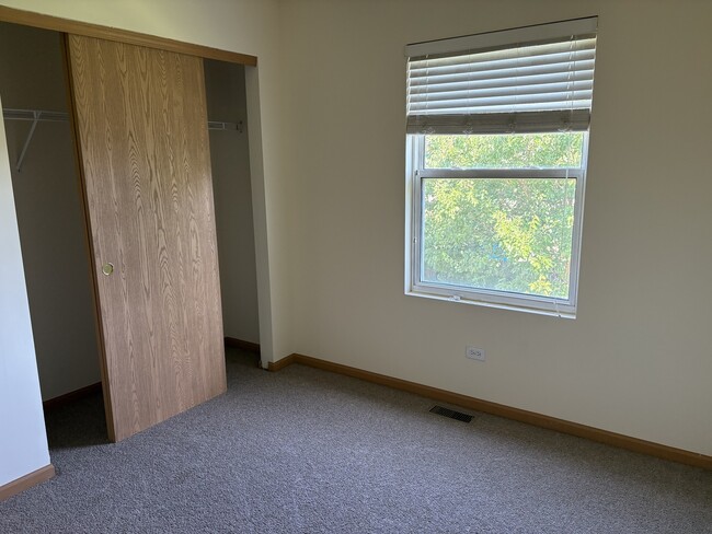 Building Photo - 7207 Bradley Dr