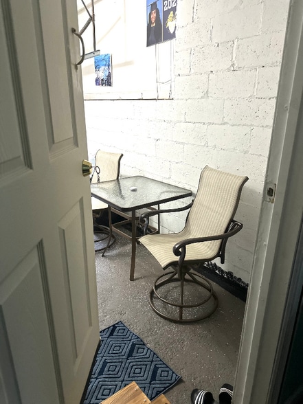 Building Photo - 5 Hardy Pl