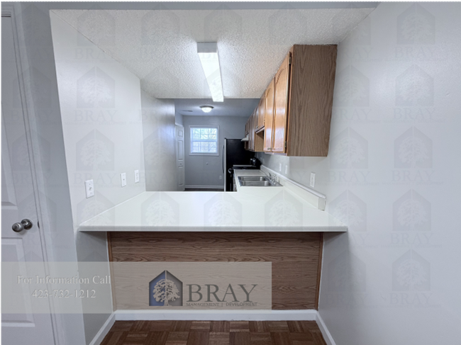 Building Photo - Charming 2-Bedroom Home on a Wooded Lot wi...