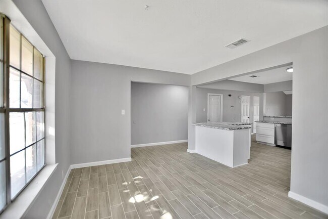 Building Photo - 1505 New Orleans St