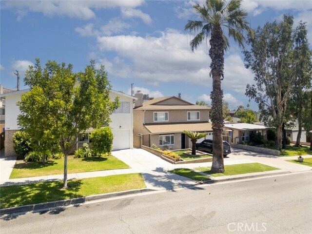 Building Photo - 714 E Orange Grove Ave