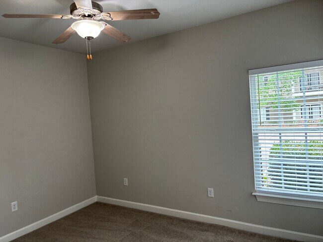 Building Photo - 2 Bedroom, 2 Bath condo in Oxford
