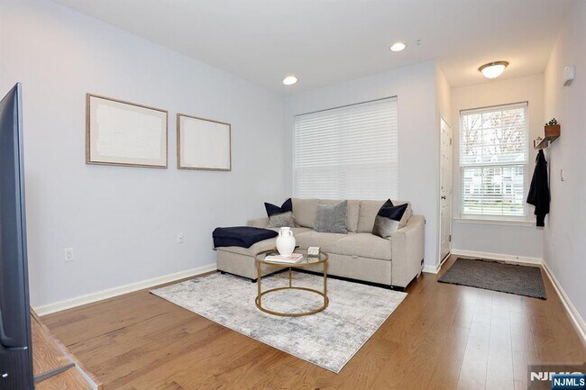 Building Photo - 4 Masterson Ct