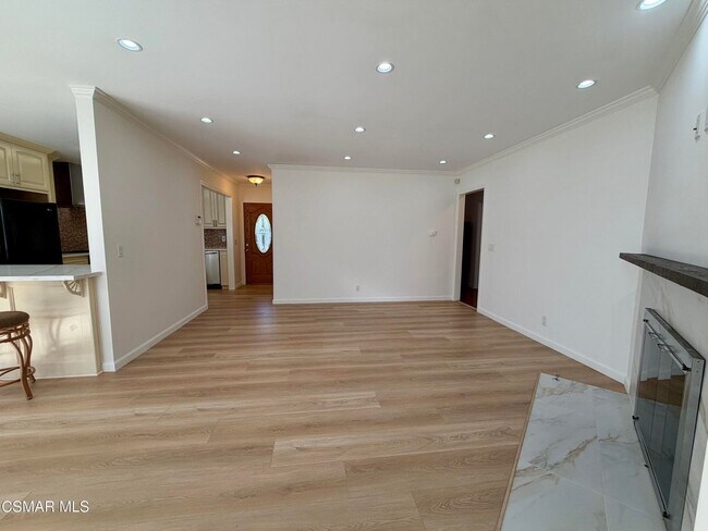 Building Photo - Welcome this single story, beautifully maintained and thoughtfully updated home South Of The Boul...