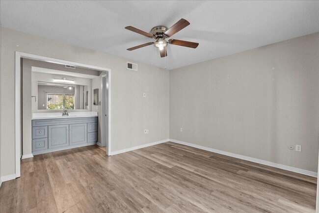 Building Photo - 250 El Dorado Blvd