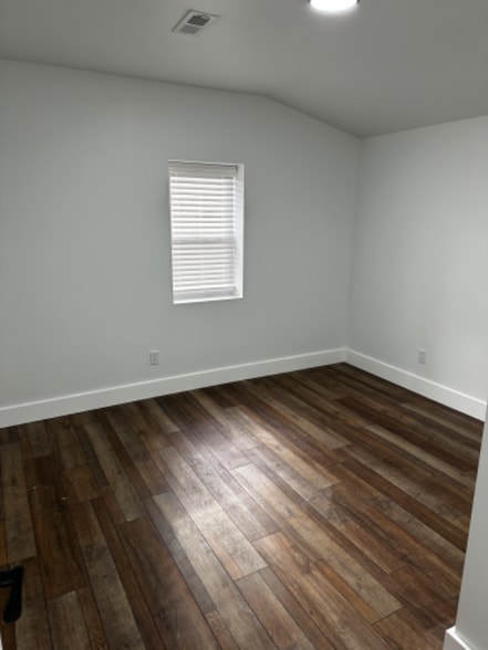 Building Photo - 907 Michigan Ave