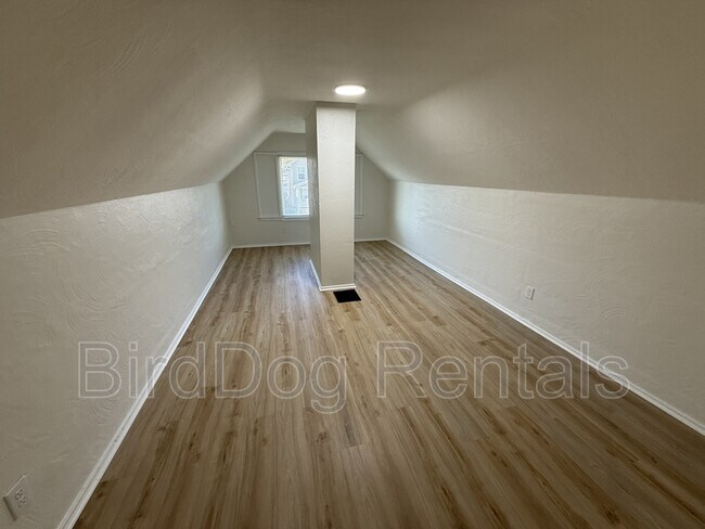 Building Photo - 710-712 Frebis Avenue - 712