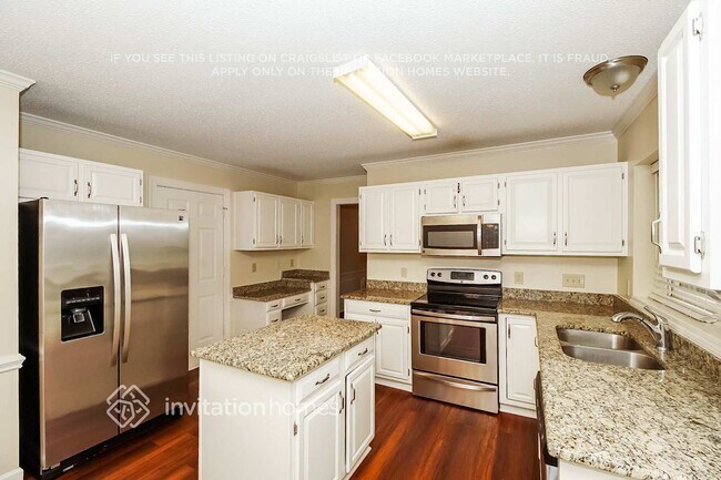 Building Photo - 13101 Angel Oak Dr
