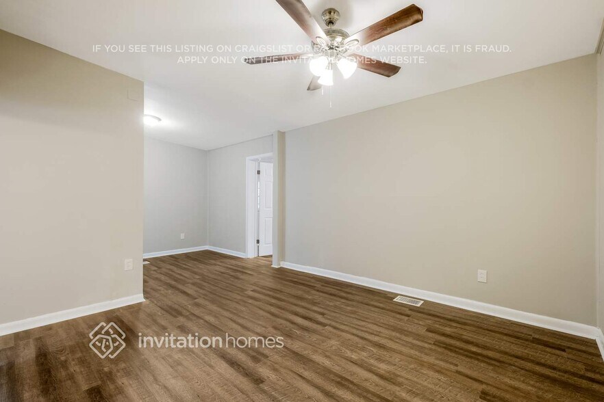 Building Photo - 1172 Denaud St