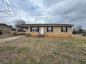 Building Photo - 3/1 in Shelby, NC