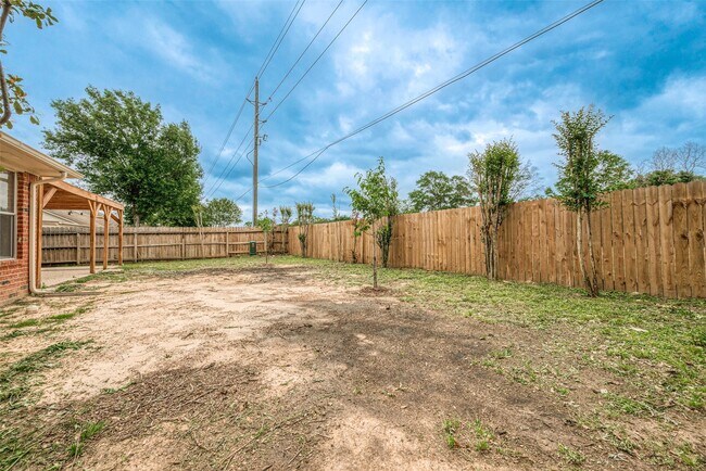 Building Photo - 22319 Rangeview Dr