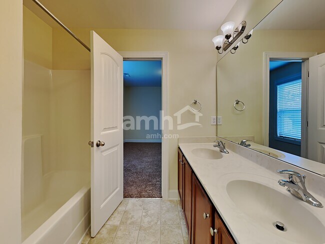 Building Photo - 2544 Griffith Meadows Dr