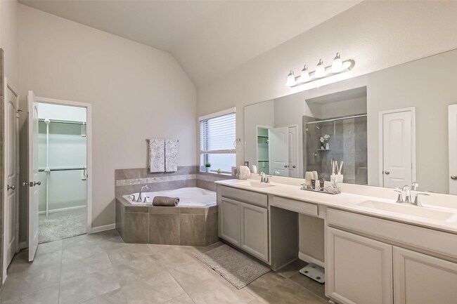 Building Photo - 6214 Scott Way