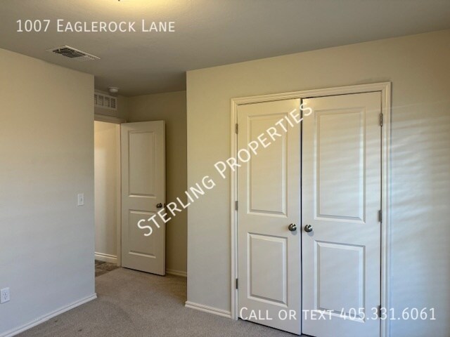 Building Photo - 1007 Eaglerock Ln