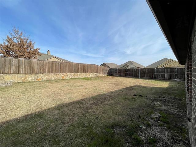 Building Photo - 761 Jamestown Ln