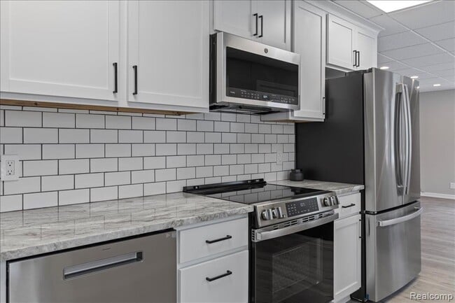 Building Photo - 3771 Gainesborough Dr