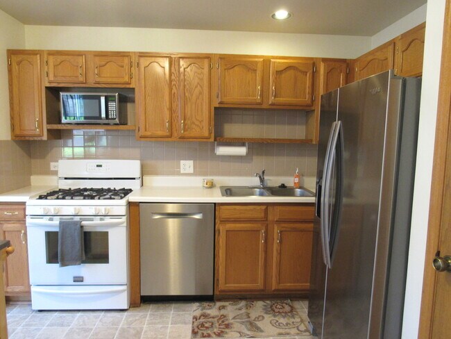 Building Photo - 28 Ashburn Ct