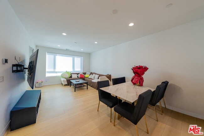 Building Photo - 13107 W Lumina Way