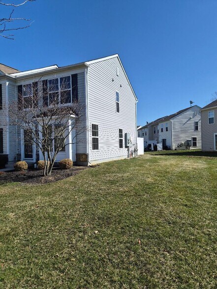 Building Photo - 8428 Saylor Ct