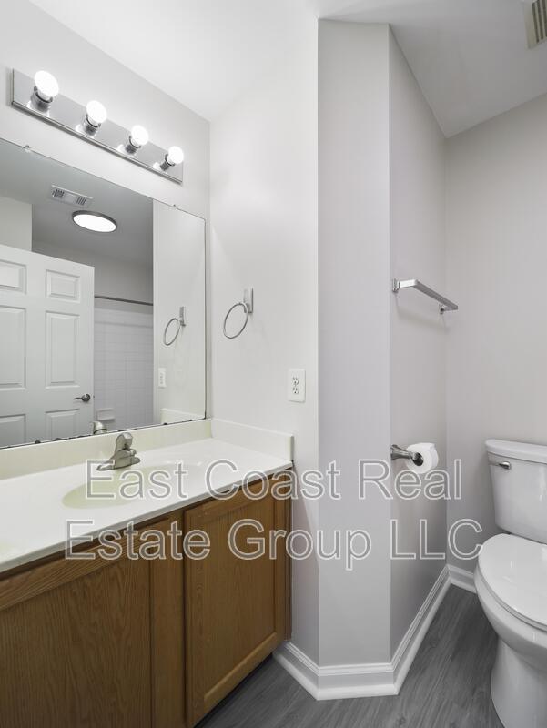 Building Photo - 6100 Newport Terrace