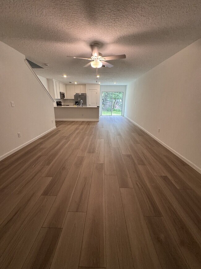 Building Photo - Brand New 3 Bed | 2.5 Bath Townhome – Mode...