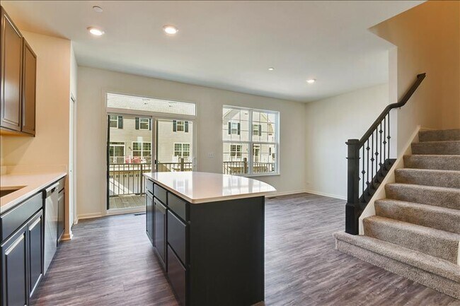 Building Photo - 1749 Carlstedt Dr