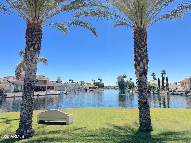 Building Photo - 758 S Lagoon Dr