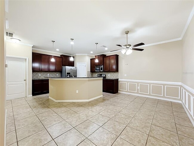Building Photo - 7434 Surrey Pines Dr
