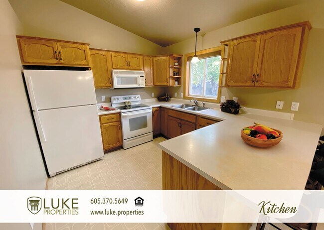 Building Photo - 2104 S Cambridge Ave