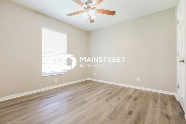 Building Photo - 3 Bedroom Pet-Friendly Home in NORTH PORT, FL with Main Street Renewal