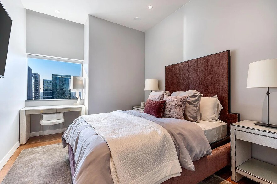 Building Photo - 210 Lavaca St