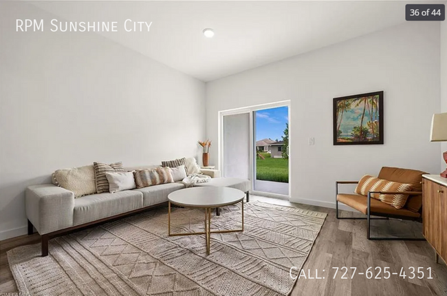 Building Photo - Stylish and Spacious Duplex Living in Lehi...