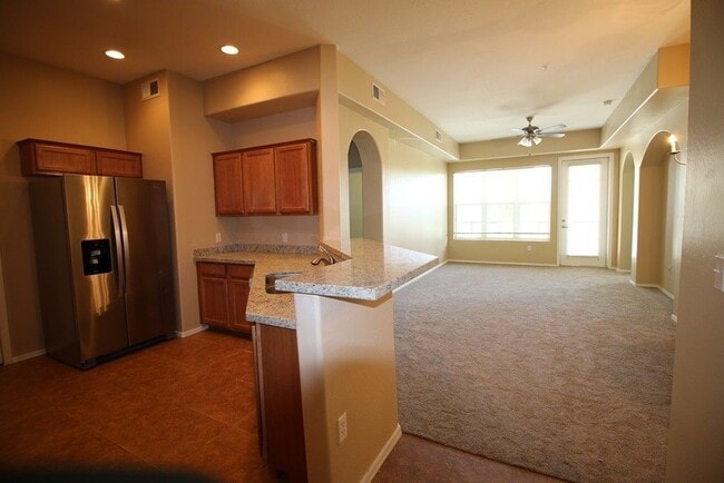 Building Photo - 14575 W Mountain View Blvd