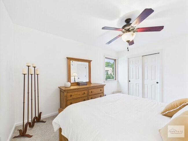 Building Photo - Fully Furnished Condo Available Now!