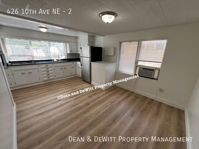 Building Photo - 426 10th Ave NE