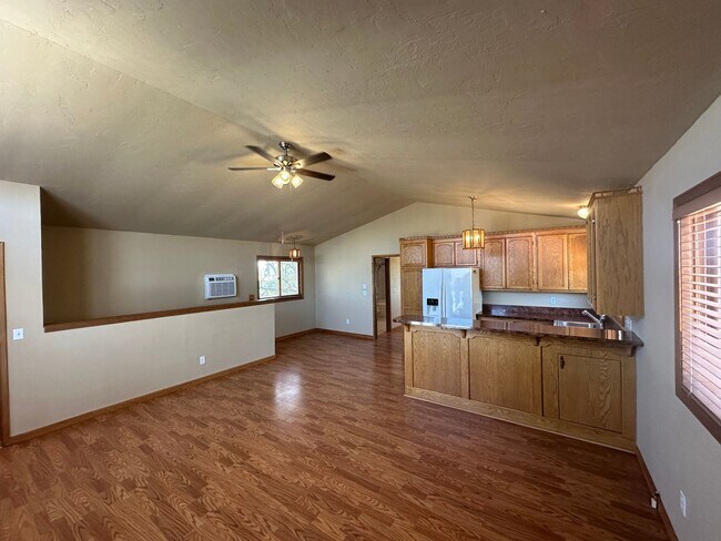 Building Photo - 5182 Buckboard Dr