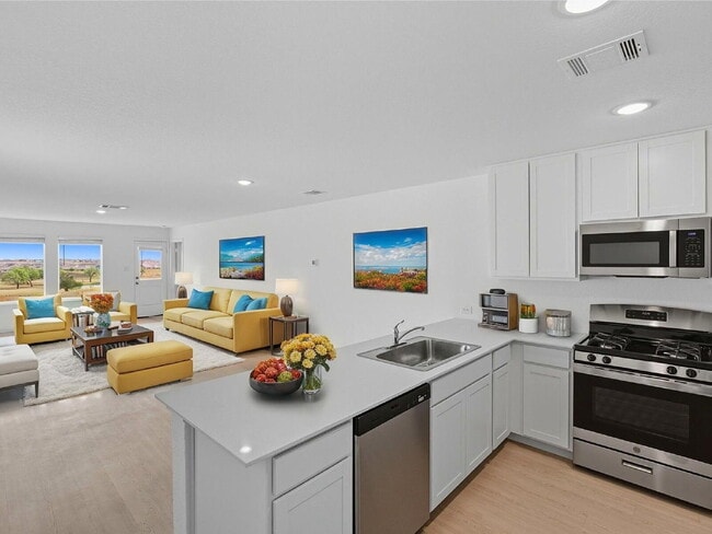 Building Photo - New Braunfels Serene Country View